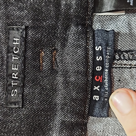 NWT, Axcess, (Liz Claiborne Co),Black Shimmery, Pleated Denim Skirt Sz 16, Belt - Picture 6 of 15